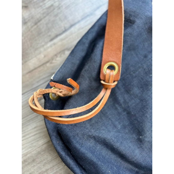 Maui HI Treehouse Designs Mauna Backpack Sling Denim Leather Young Living Zipper